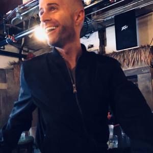 Meet your Posher, Cameron